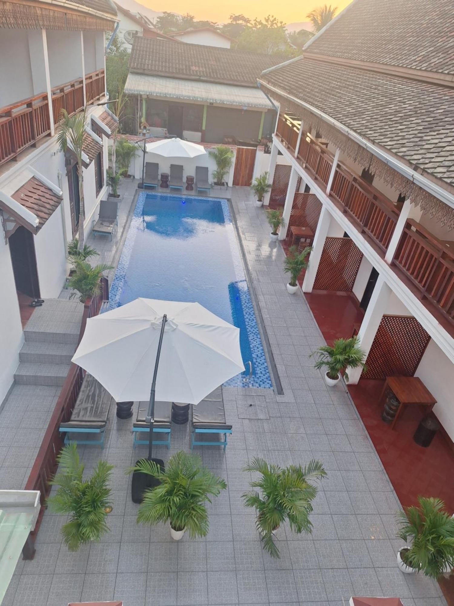 Luang Prabang Pavilion Hotel & Travel Exteriör bild