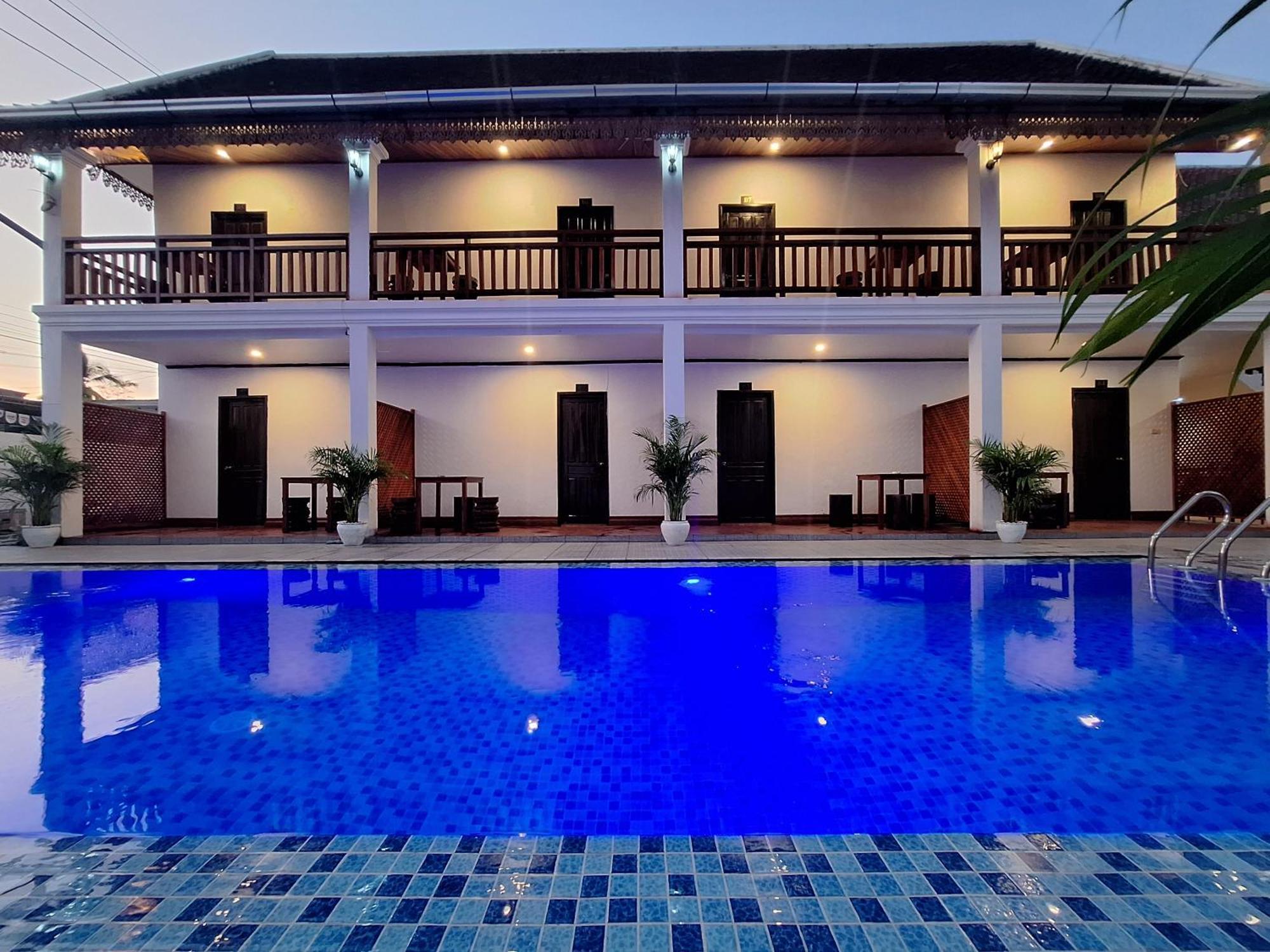 Luang Prabang Pavilion Hotel & Travel Exteriör bild