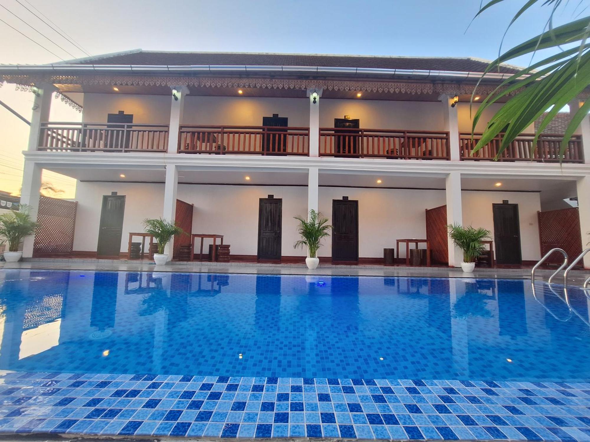 Luang Prabang Pavilion Hotel & Travel Exteriör bild