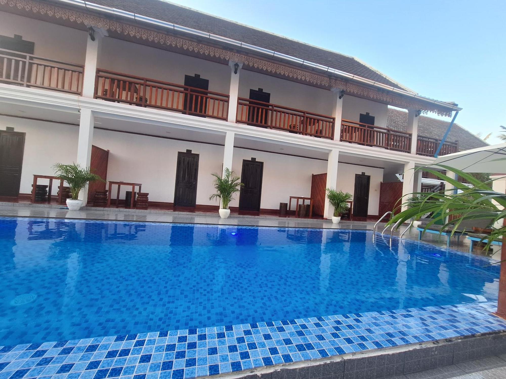 Luang Prabang Pavilion Hotel & Travel Exteriör bild