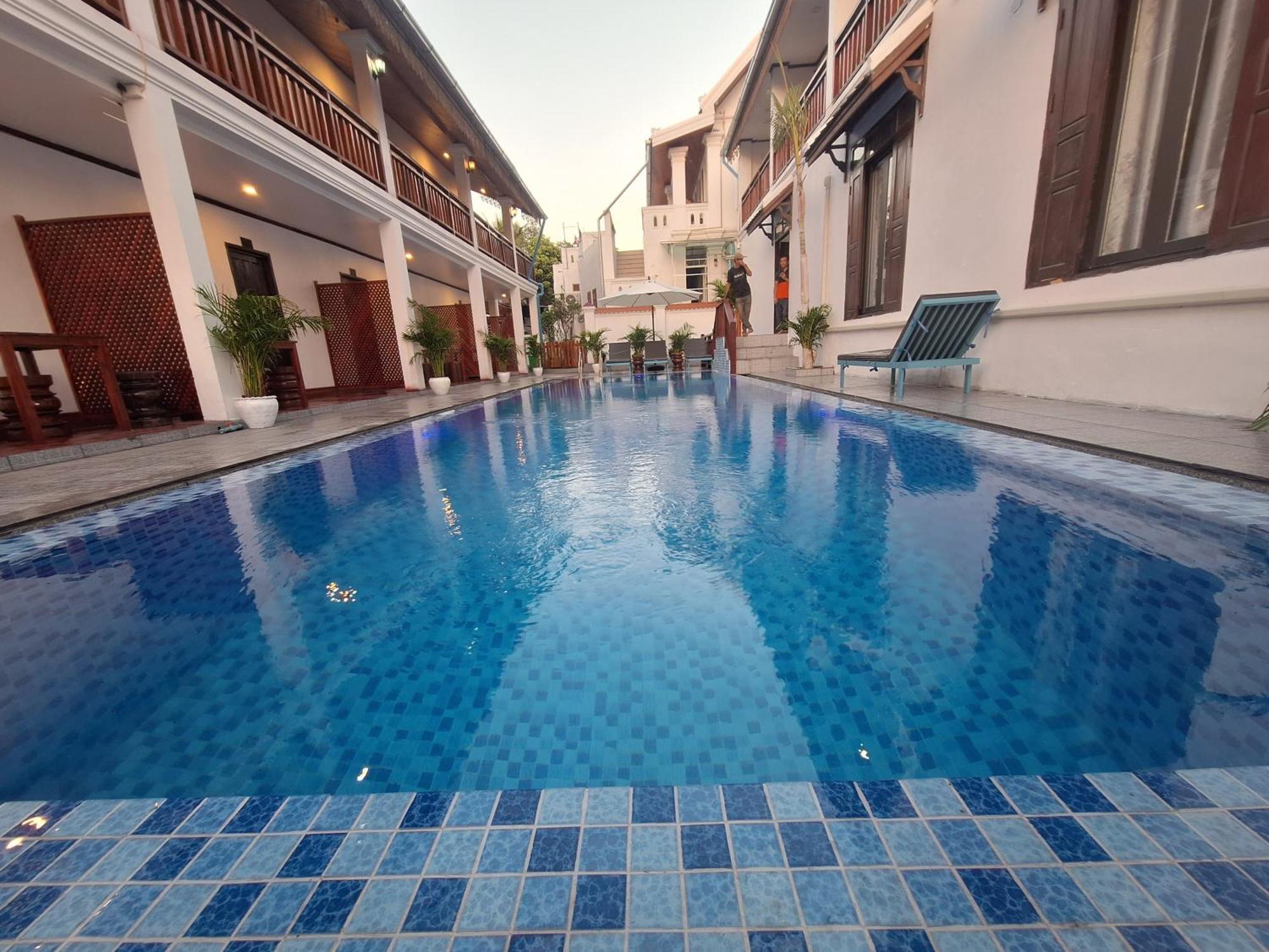 Luang Prabang Pavilion Hotel & Travel Exteriör bild
