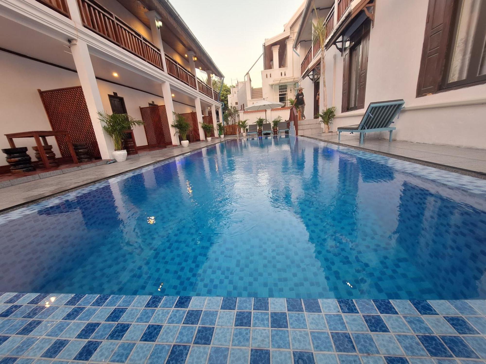 Luang Prabang Pavilion Hotel & Travel Exteriör bild