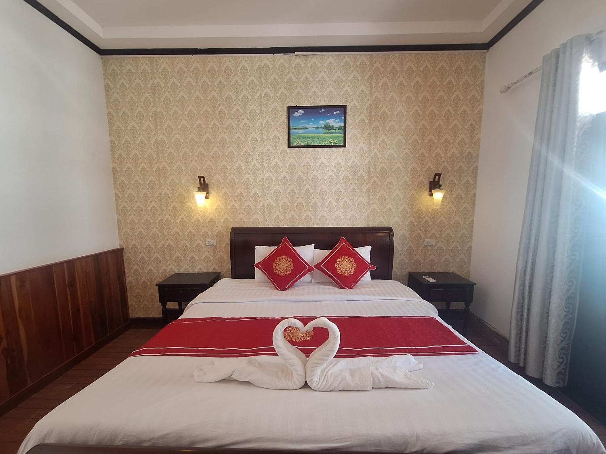 Luang Prabang Pavilion Hotel & Travel Exteriör bild