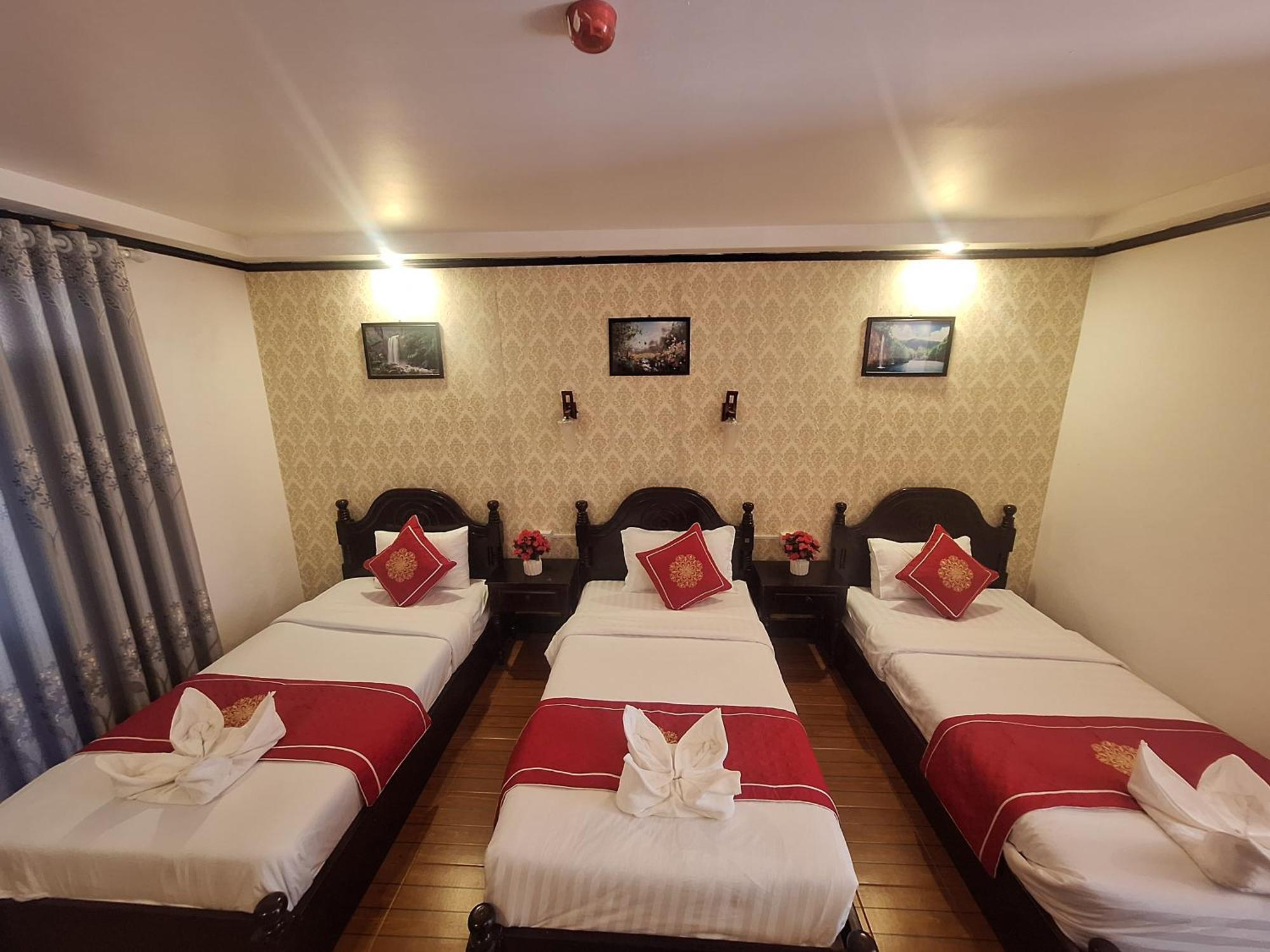 Luang Prabang Pavilion Hotel & Travel Exteriör bild